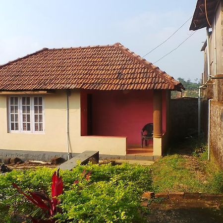Golf View Cottages Madikeri Extérieur photo