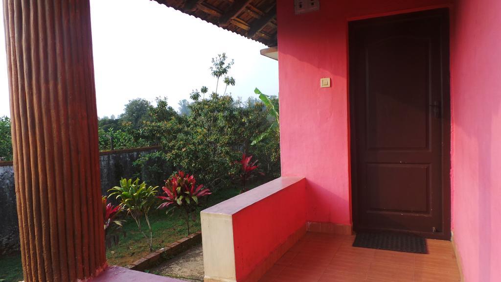 Golf View Cottages Madikeri Extérieur photo
